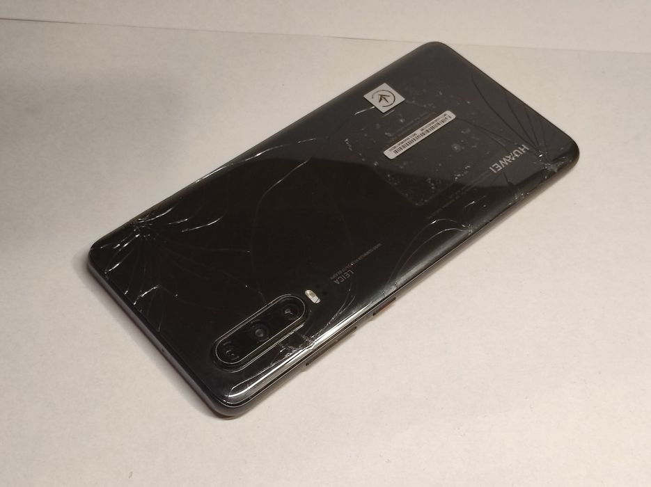 Huawei P30 ELE-L29 - Uszkoszony nie włącza się