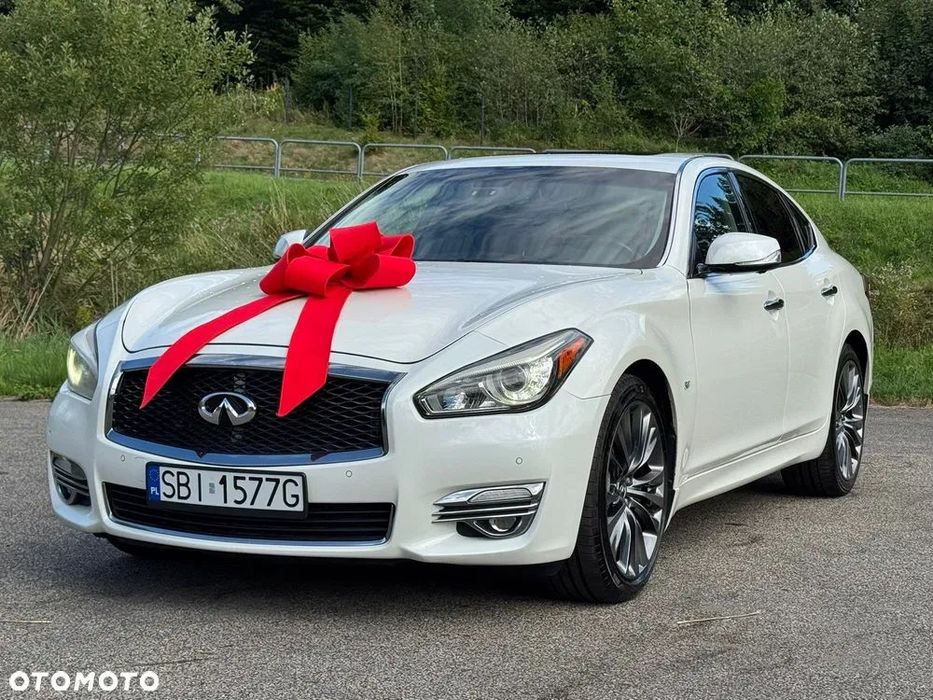 Infiniti Q70