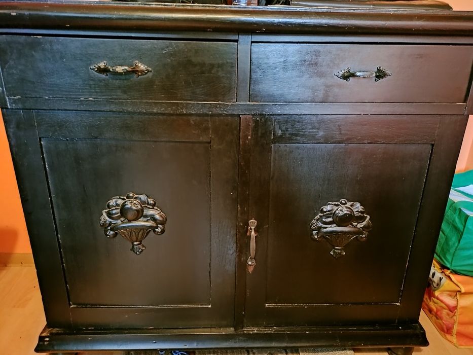 Antyczna komoda z 1940