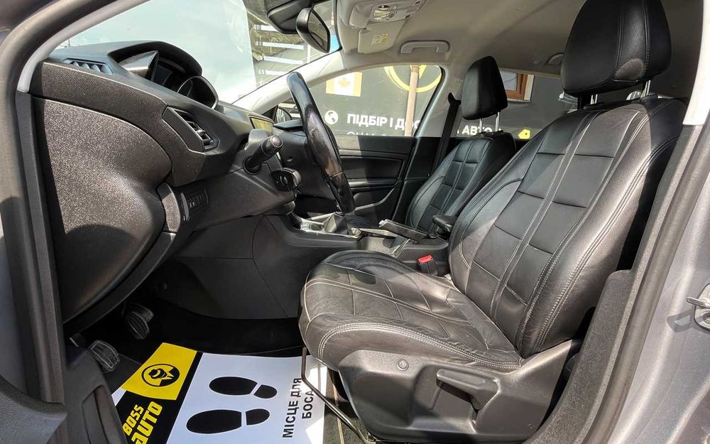 Peugeot 308 2015