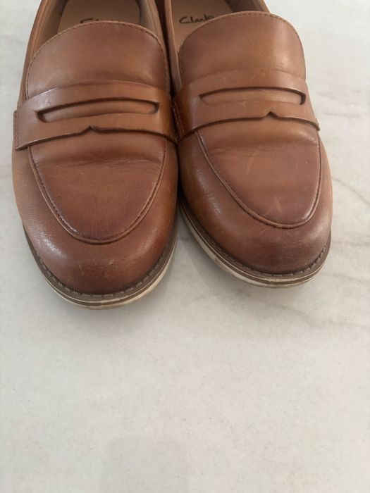 Loafersy Clarks skóra naturalna