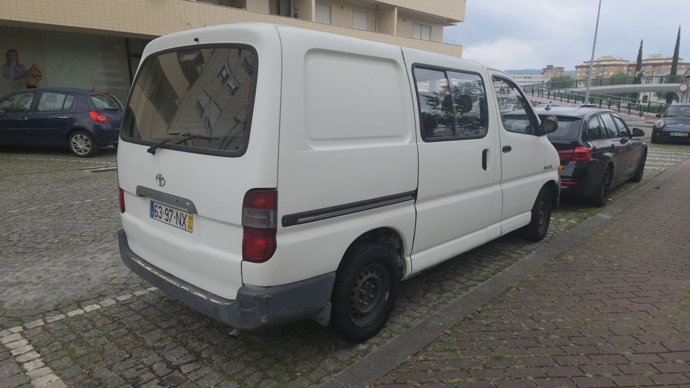 Toyota hiace 6 lugares 2.4