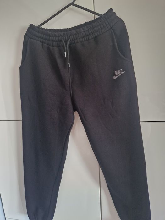 Spodnie dresowe  nowe NIKE xxl.