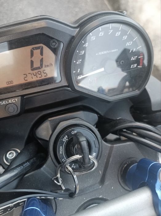 Moto Yamaha XJ6 600cc 2013