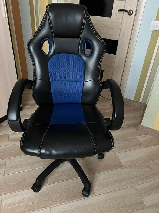 Продам крісло комп'ютерне