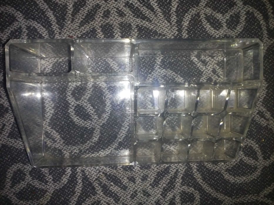 Органайзер для косметики.