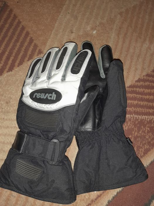 Лижні перчатки .