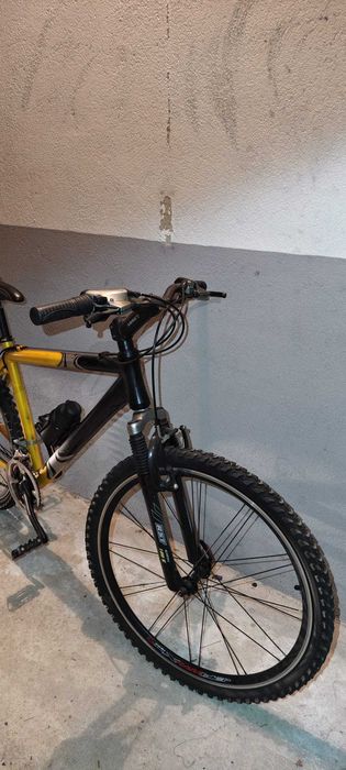 Bicicleta BTT Shimano Altus com Suspensão RST – Muito Estimada