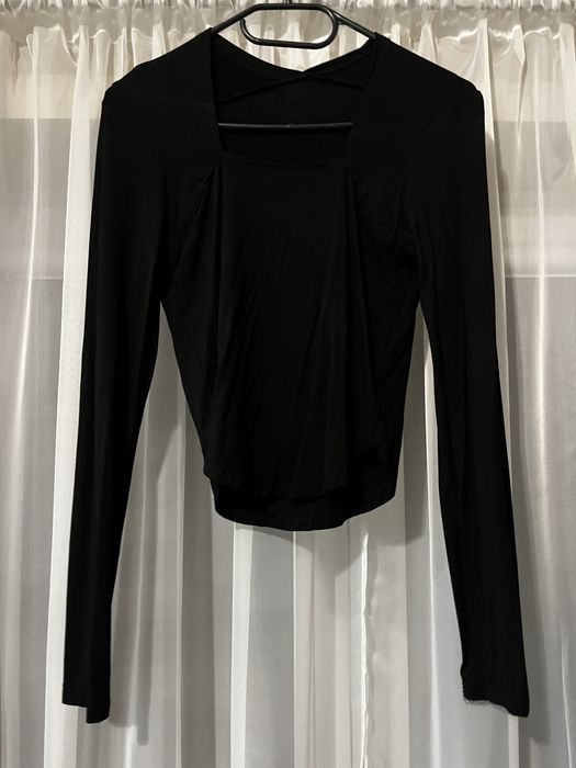 Top z dlugim rekawem