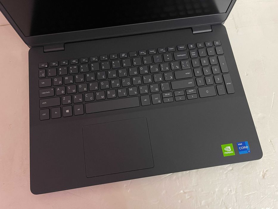 Игровой СВЕЖАК!! DELL 3500 / Core i7 1165G7 11" покол / GeForce MX330 / GDDR5