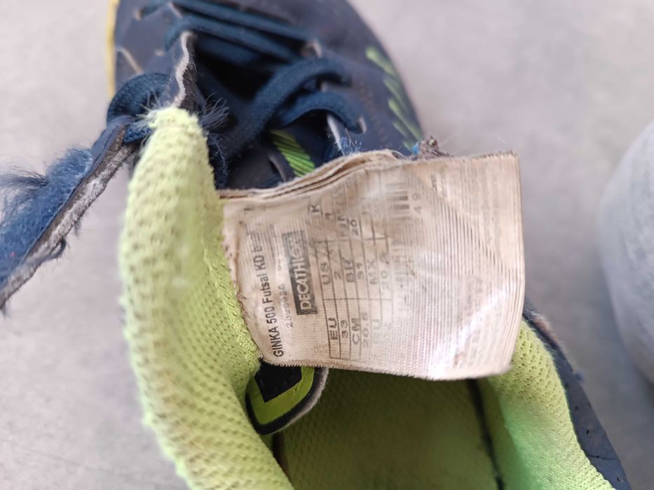 Buty do piłki nożnej r.33