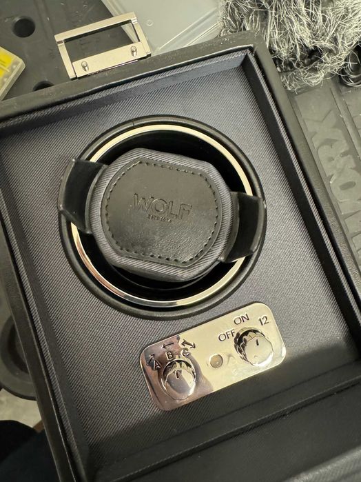 NOVO PREÇO - Bobinador de Relógio / Watch Winder Wolf Cube Preto Perfeito