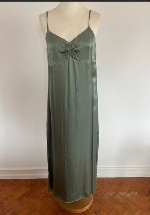 Vestido comprido verde Mango