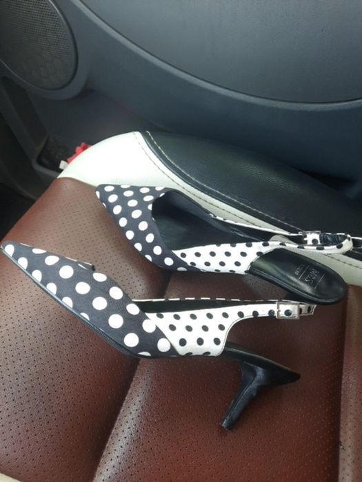 Туфлі слінгбеки в горох