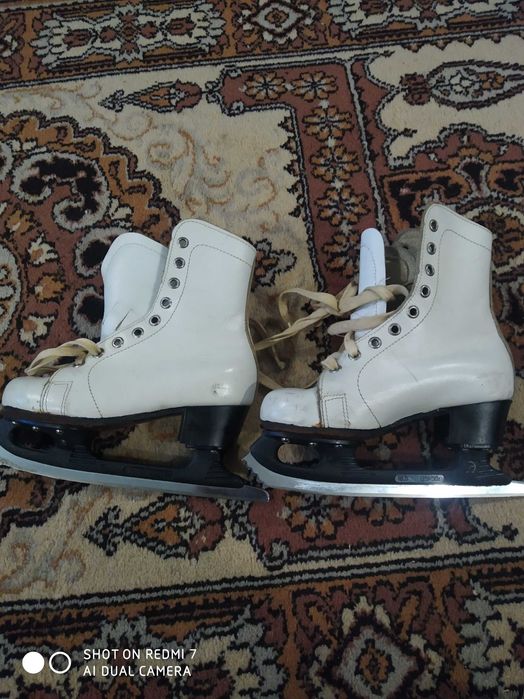 Ковзани  дитячі.