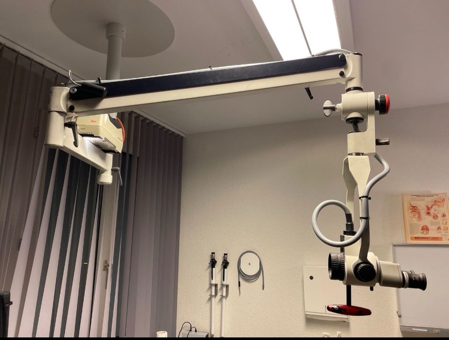 Стоматологічний мікроскоп, операційний , Leica