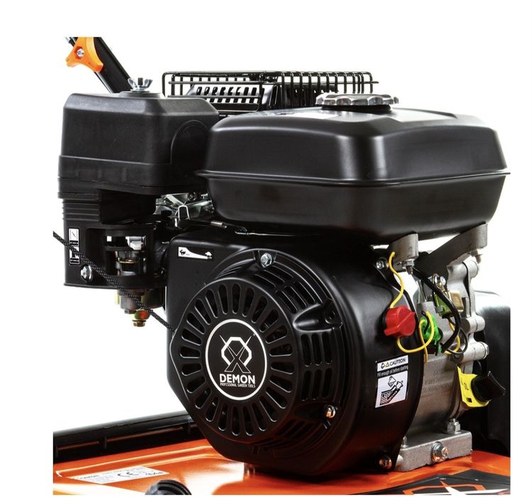 Aerator i wertykulator 3w1 spalinowy Demon zbiera do kosza, z koszem