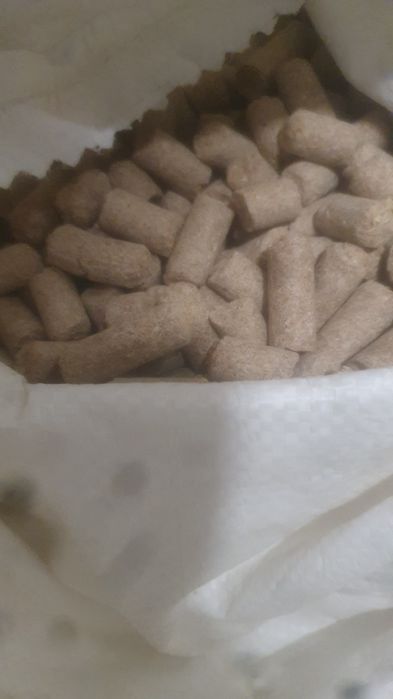 Zanęta wędkarska w postaci peletu z otrębów zbożowych 25kg