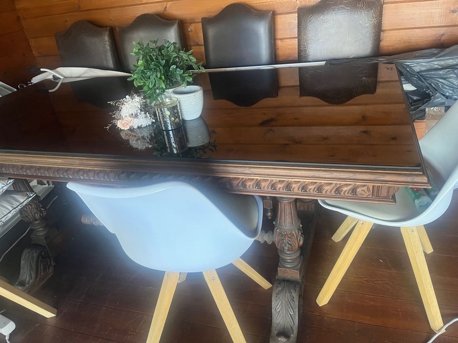 Vender uma mesa e uma secretaria