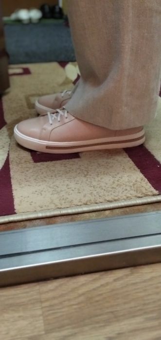Продам полуботинки clarks
