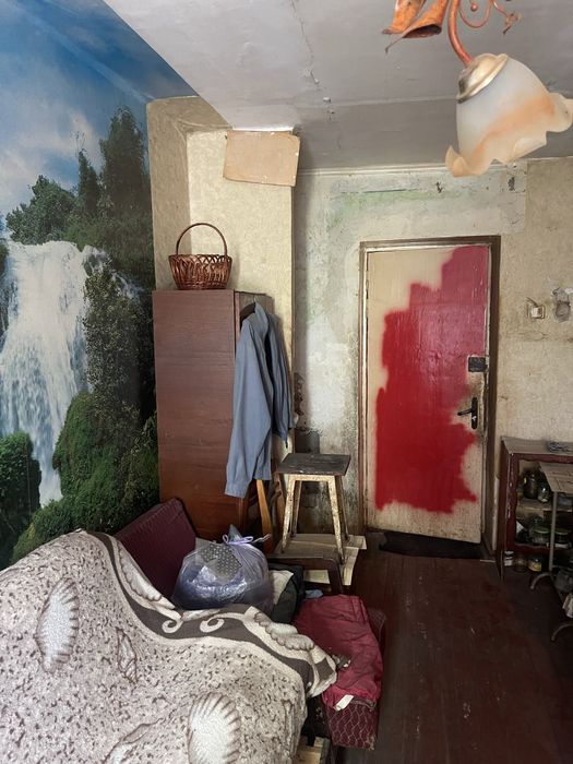 Продам кімнату в комуні на вул.Новікова