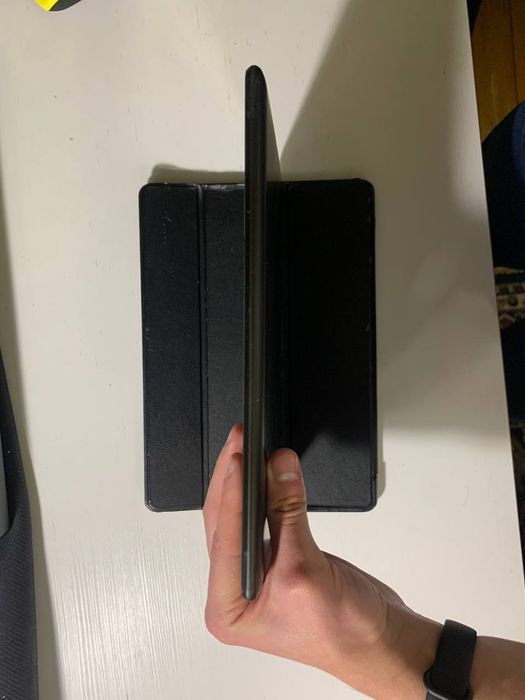 Планшет Lenovo TB-X104F