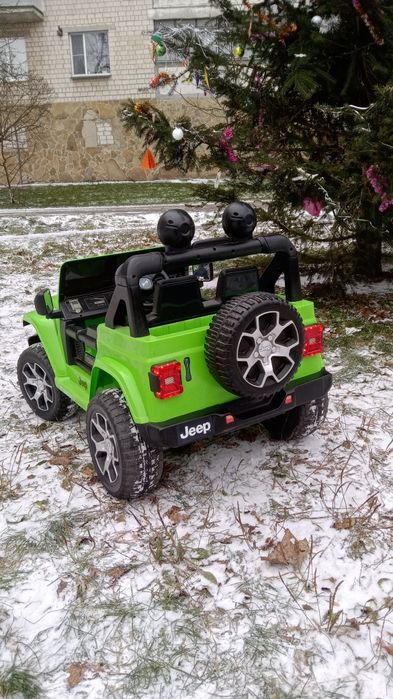 Дитячий електромобіль ,подарунок