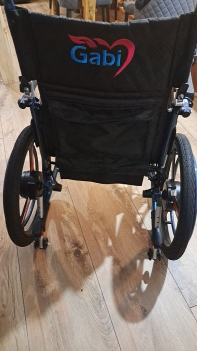 Wózek inwalidzki elektryczny