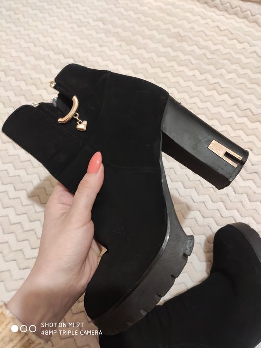 Ботильйони на підборах