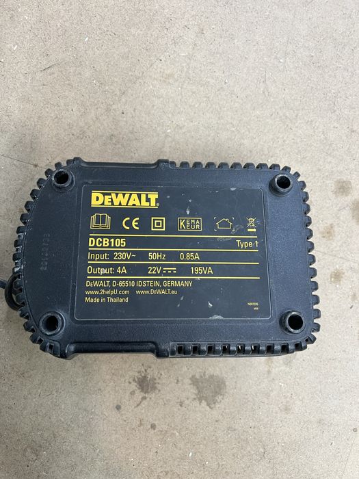 Шуруповерт Dewalt DCD733