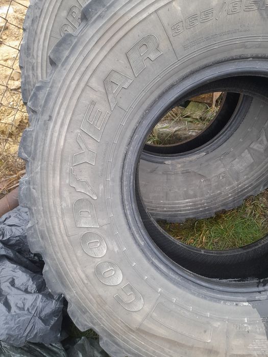 Продам резину GOODIYEAR 365/85 R20