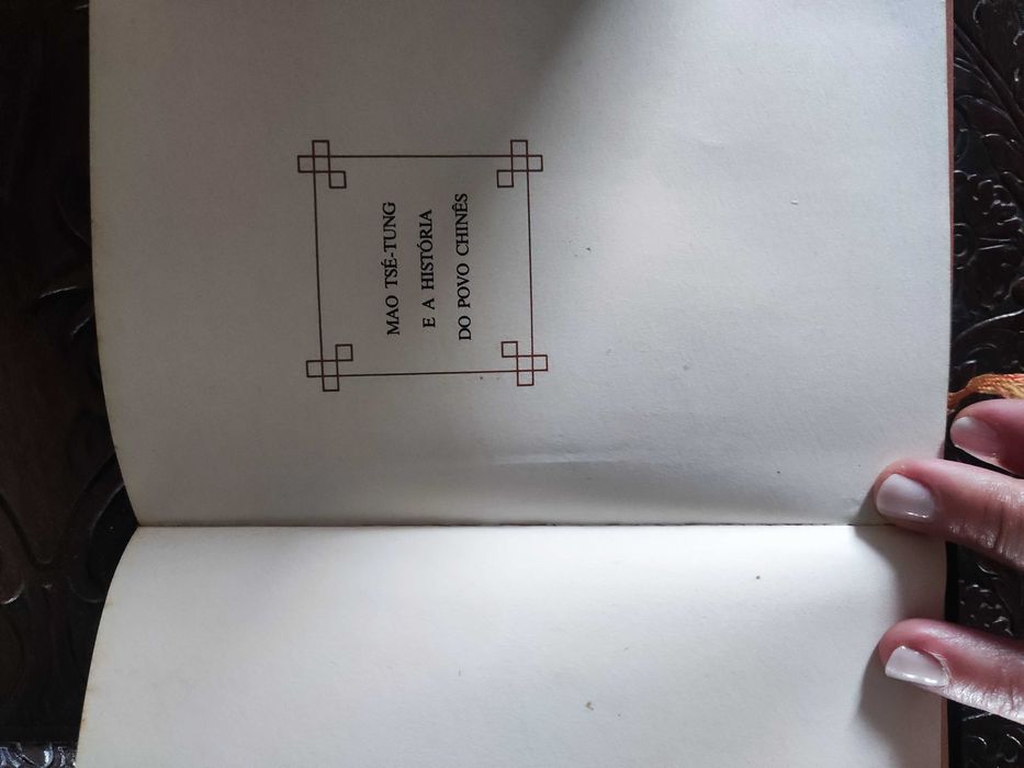 Colecção de 6 livros "Mao Tsé Tung e a história do povo Chinês"