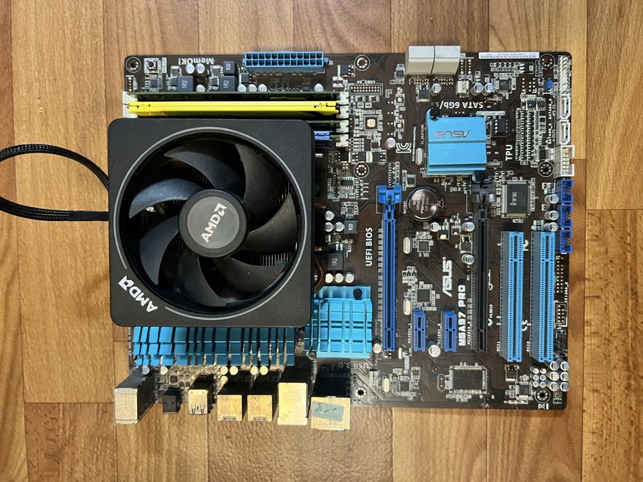Asus m5a97pro ,fx 6350, ddr3 2x4gb , 2x2gb + wraint cooler amd