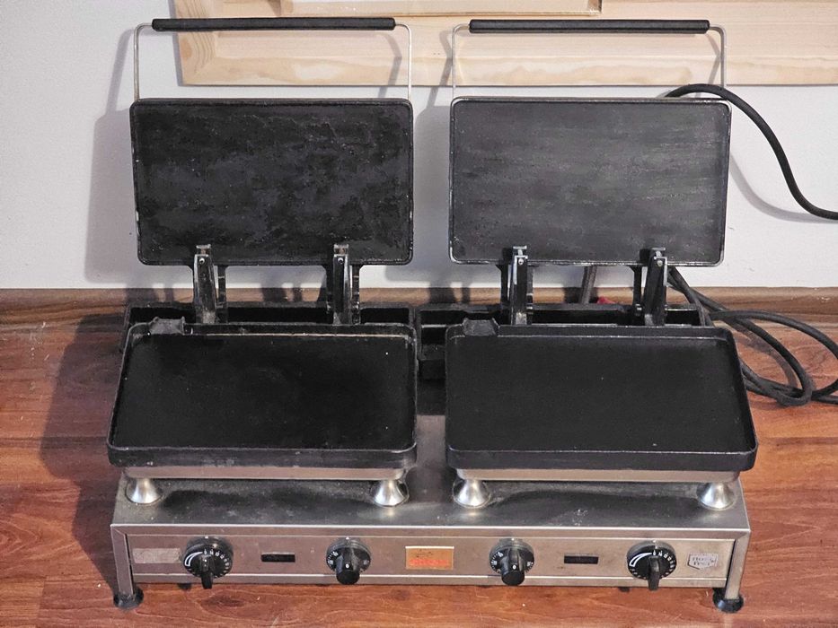 Podwójny Silex T-2 Doppelkontaktgrill gładki 380 V m 2x tacki ociekowe