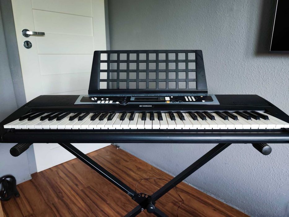 Keyboard Yamaha YPT-210