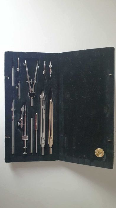 Conjunto/Estojo Vintage de Instrumentos de Desenho Completo Usado