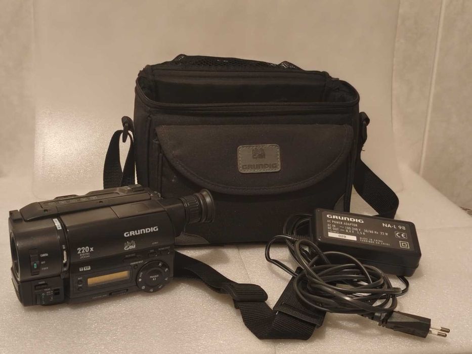 Grundig LC 935 E 220x Zoom digital , bolsa, correia e carregador