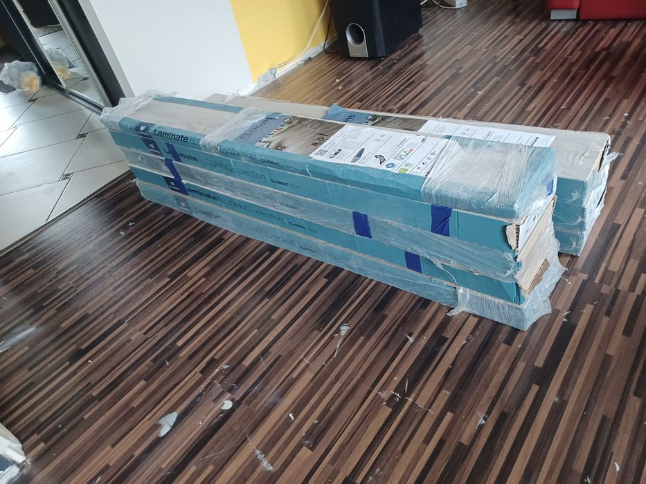 Nowe panele podłogowe  Kaindl ok 18m²