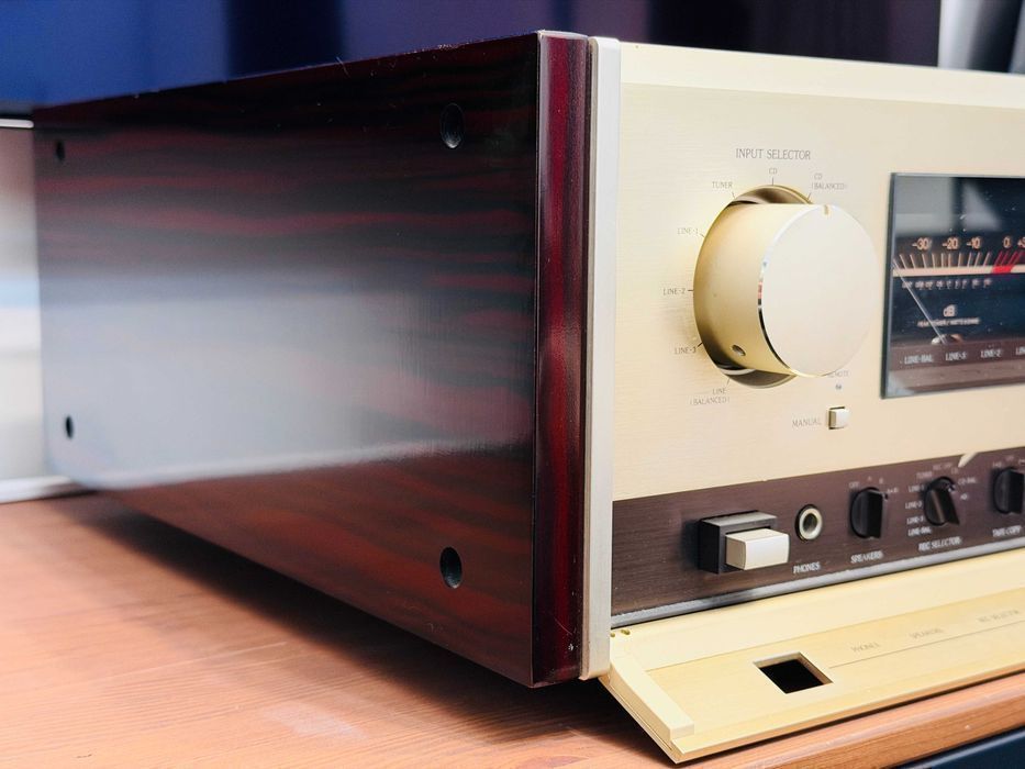 Accuphase E-405 — последний тёплый Accuphase до эпохи аналитики, 1989, 170 Вт пред+мощник | Япония, идеал 10 из 10, MM/MC, пульт