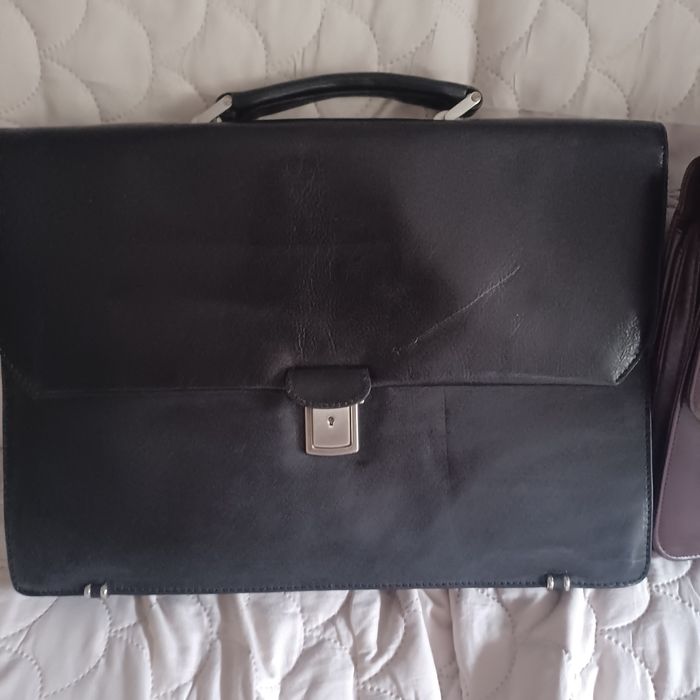 Teczki skorzane . Kolor czarny i brązowy