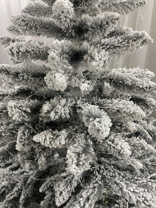 Ялинка 2 м , засніжена