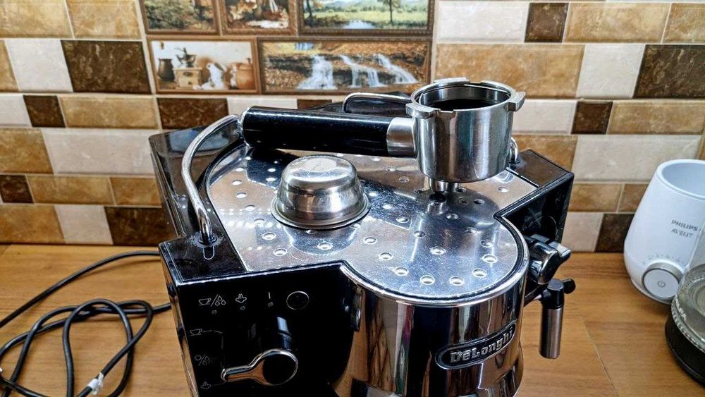 Еспресо кавоварка De'Longhi EC 820