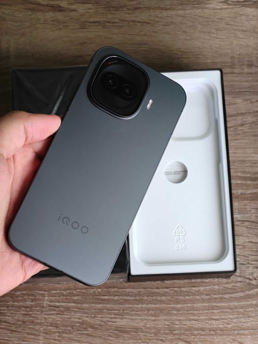 Iqoo Z11 Turbo 12/256 Black 7600mAh Snapdragon 8 Gen 5 Запечатанный