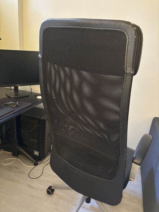 Fotel biurowy ikea Markus czarny obrotowy krzesło biurowe