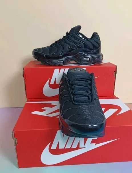 Butymęskie Nike_Air_Max_Plus_Black R.38