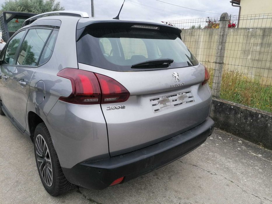 Peugeot 2008 1.5Bluehdi 102cv para peças