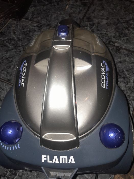 Aspirador da FLAMA s/ saco + ferro a vapor 20€