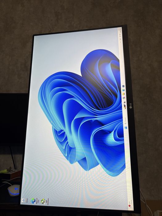 Монітор 27 + vesa LG 27mk600m