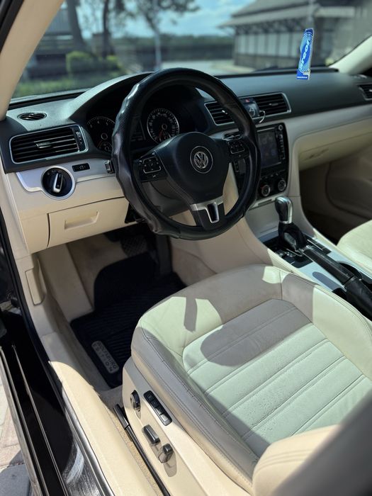Volkswagen  passat b7