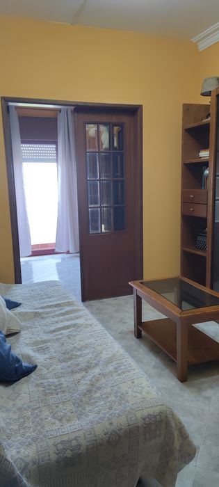 Alugo Quarto em Faro em Apart.